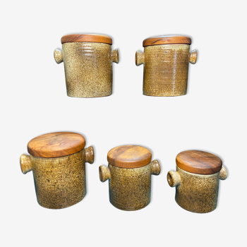 Ensemble de 5 pots à épices en grès-couvercle bois-Années 70