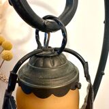 Lampe à poser Art deco en fer forgé et pâte de verre