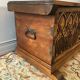 Coffre de rangement ancien