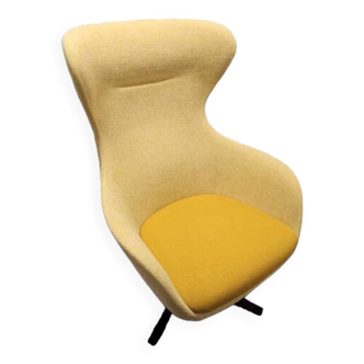 Fauteuil design en tissu jaune et métal noir - Cider Queen