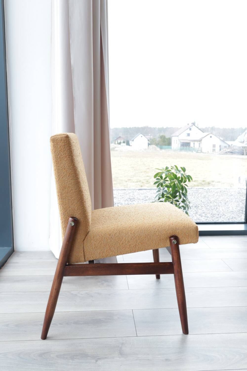 Fauteuil vintage jaune bouclé 1970