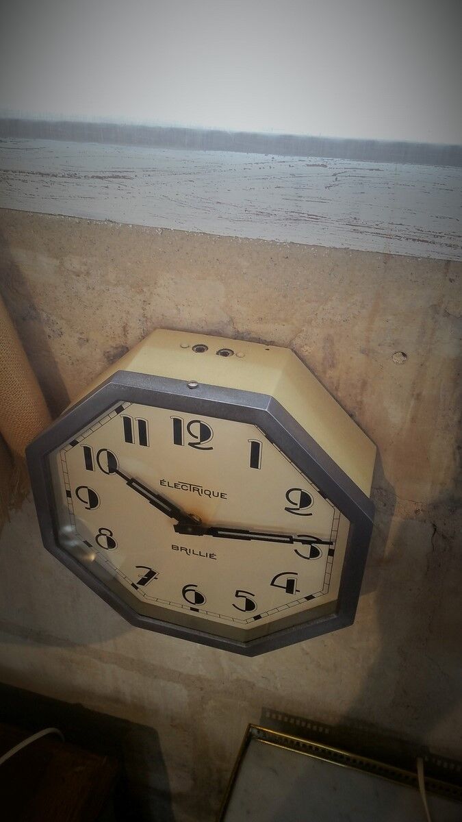 Industrial clock brillie era art deco