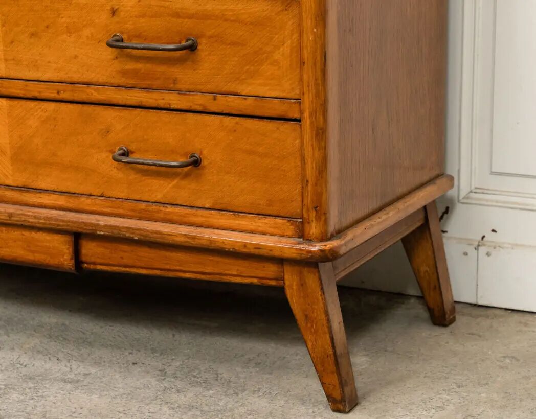 Vintage Scandinavian chest of drawers in solid oak, 1960s.