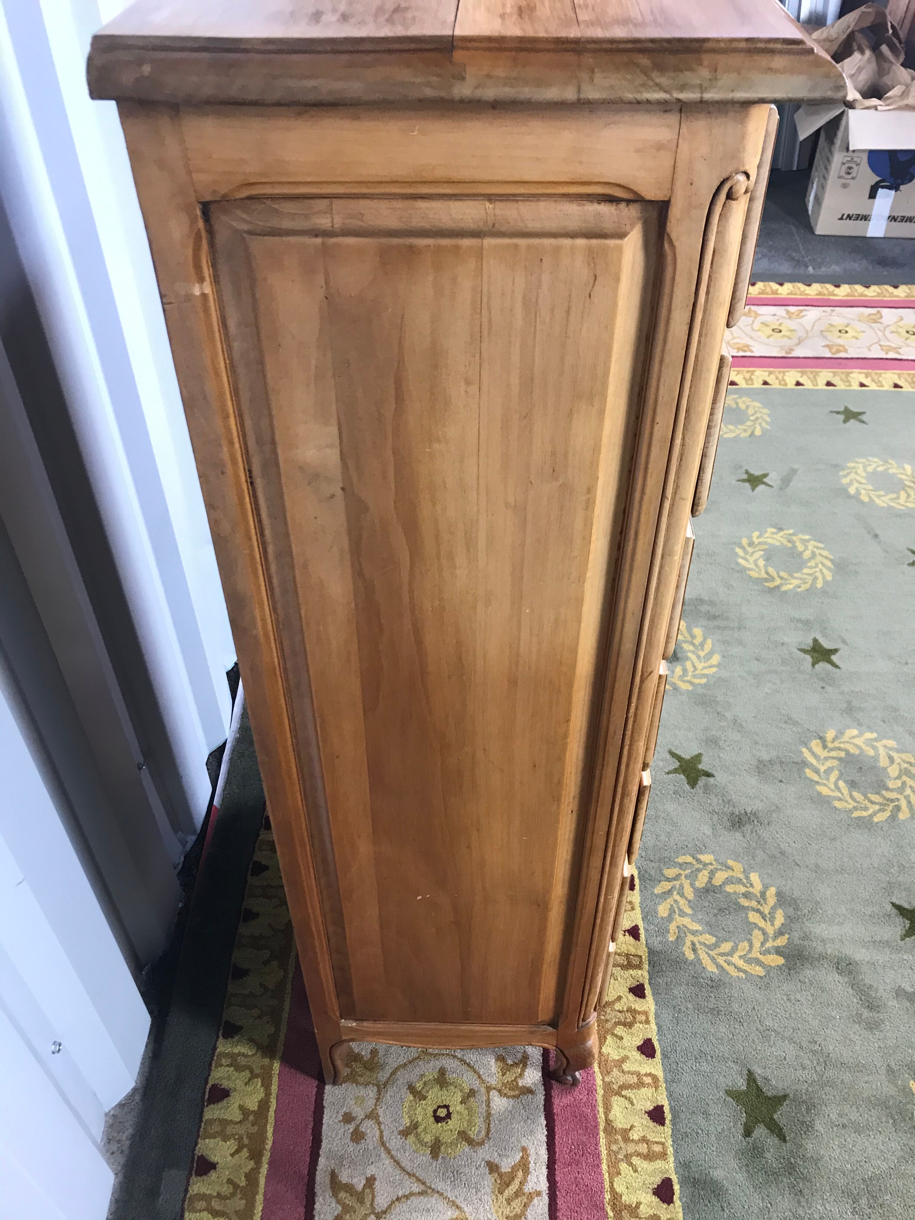 Regency-style massive cherry-style handy