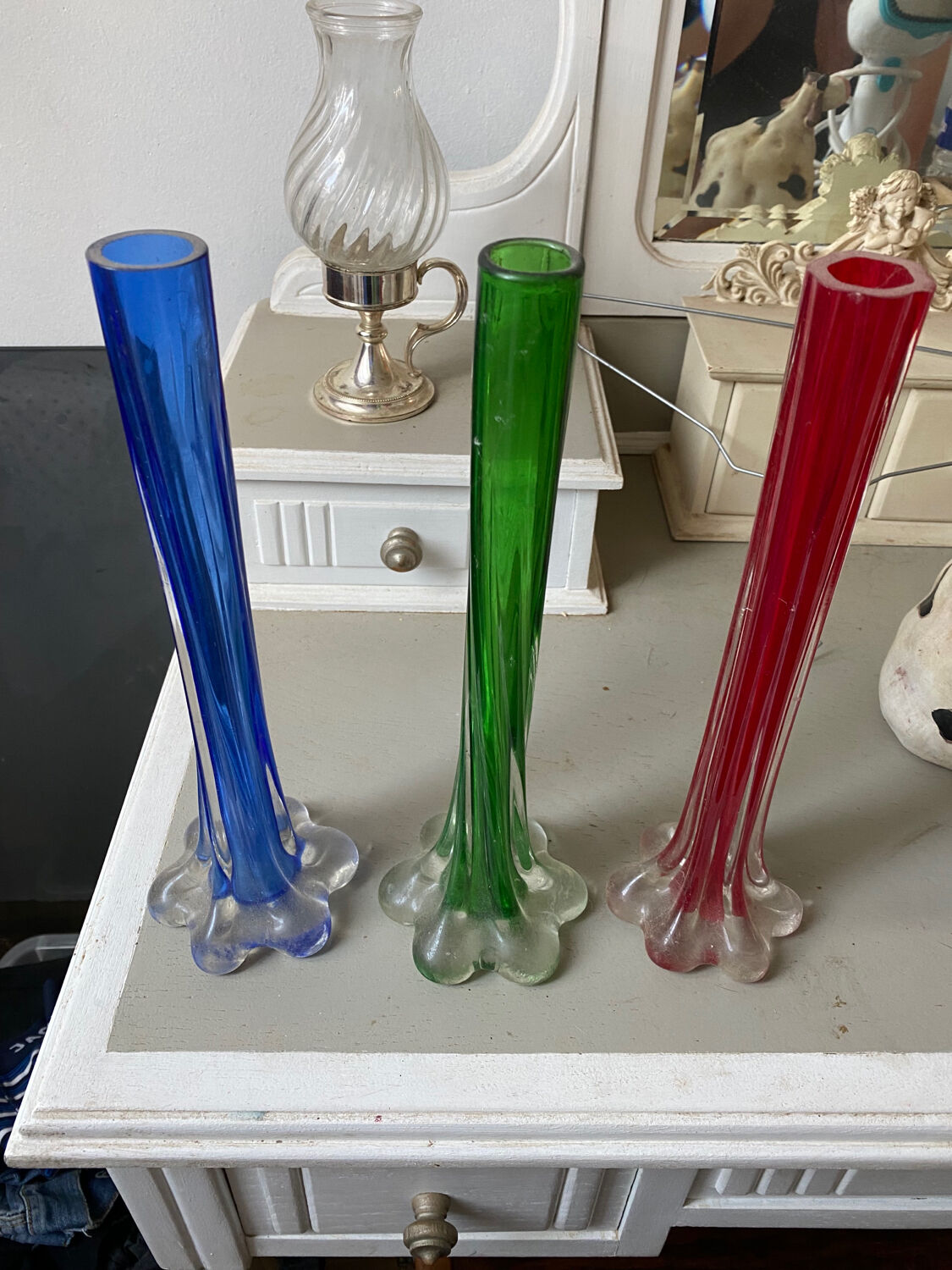 Trio of green blue red soliflores