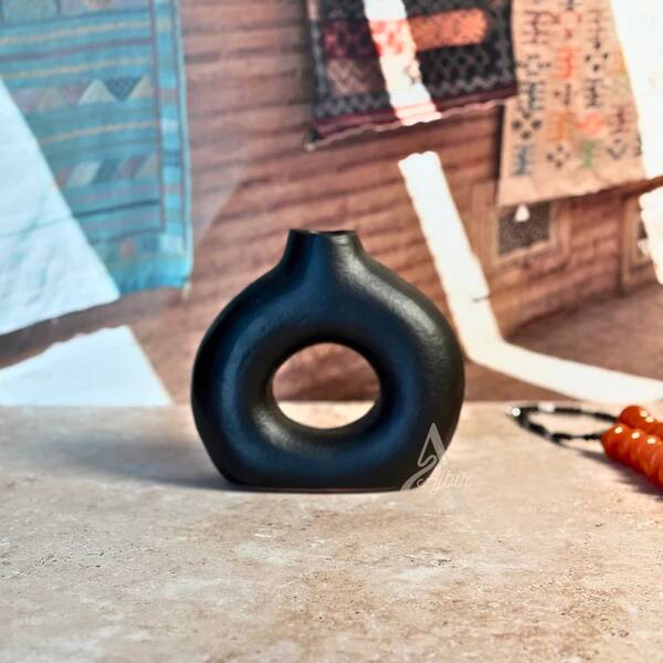 Mini textured matte black artisanal vase Tafoukt