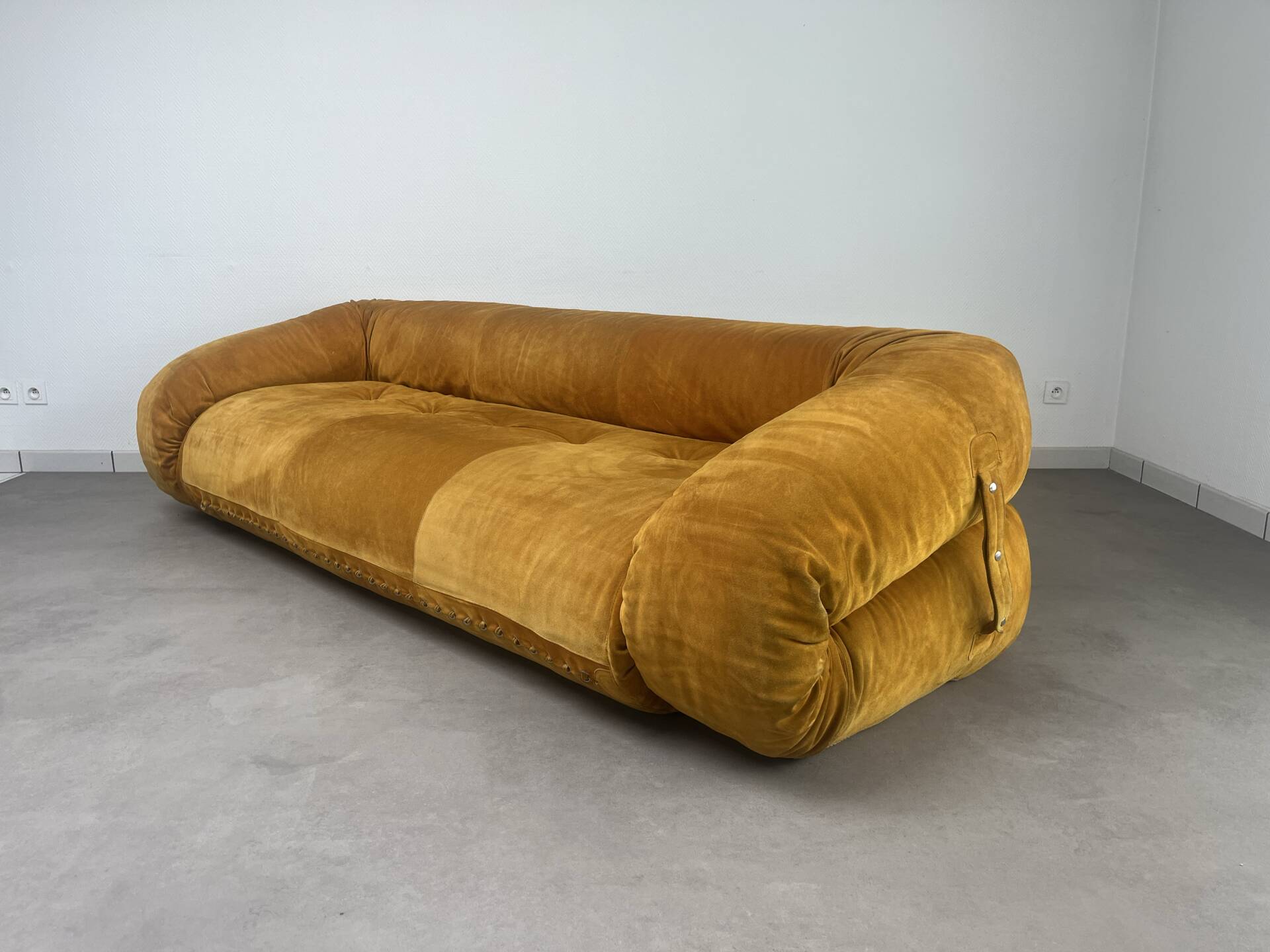 Nubuck leather amphibious sofa by Alessandro Becchi for Giovannetti,