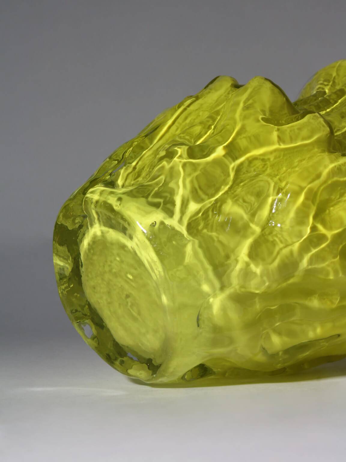 Vase en verre texturé Kurt Wokan Neon Bark