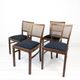 Lot de 4 chaises vintage en bois, cannage viennois et assise noire
