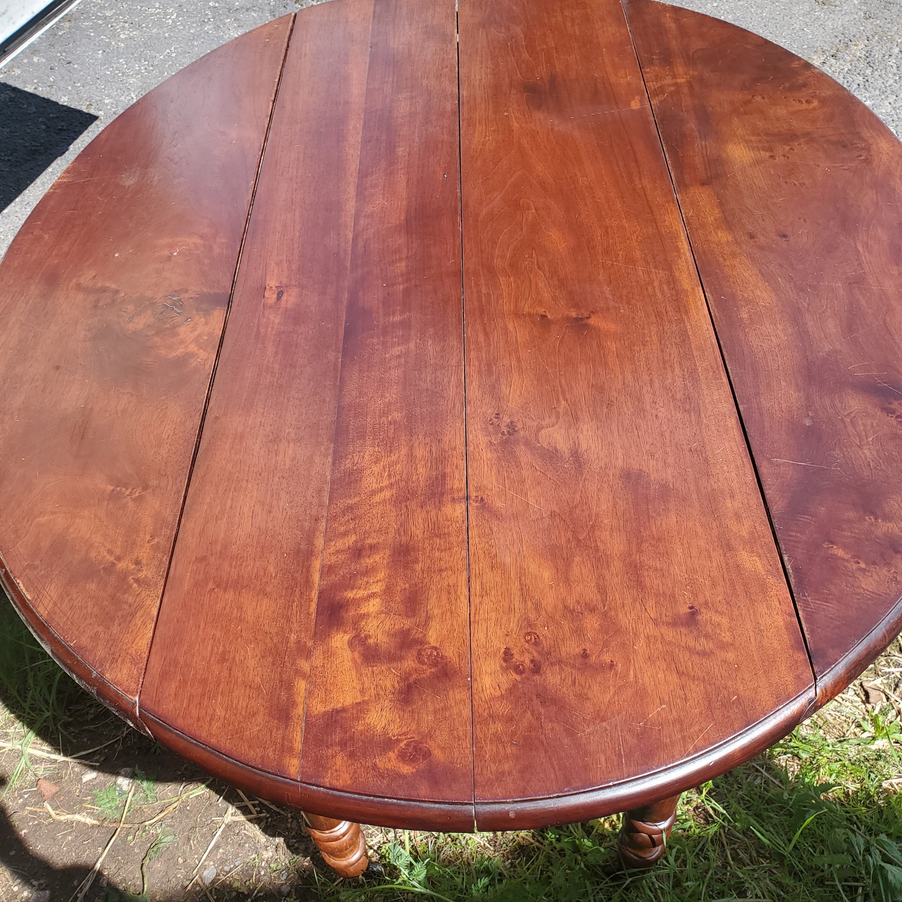 Table 6 feet with extension cords Louis Philippe