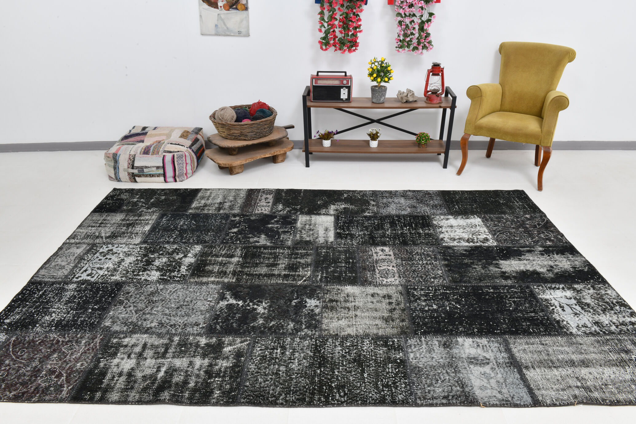 7x10 white & black oriental carpet