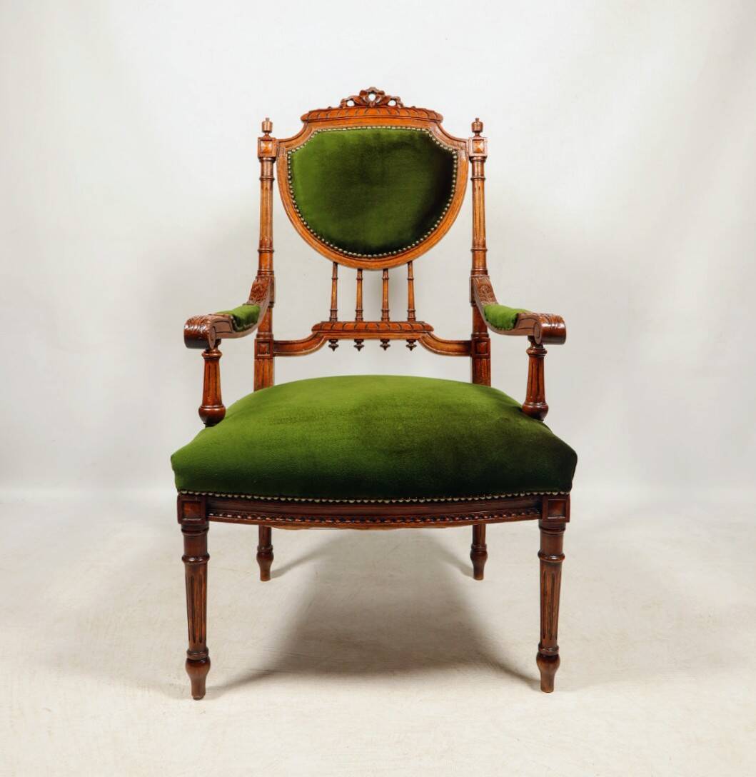 Fauteuil vintage style classique vert oregano XIX siècle