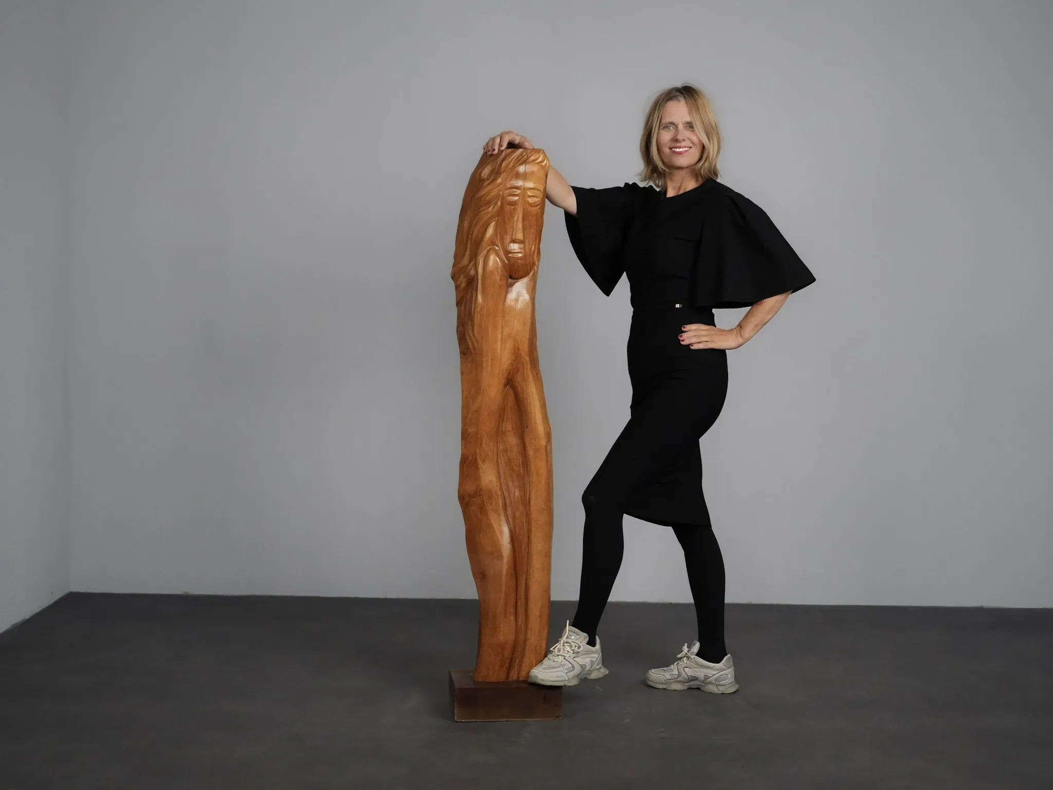 Large-scale figurative oak sculpture, Belgium, 1970s