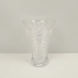 Vase in transparent crystal decoration in relief 21 cm