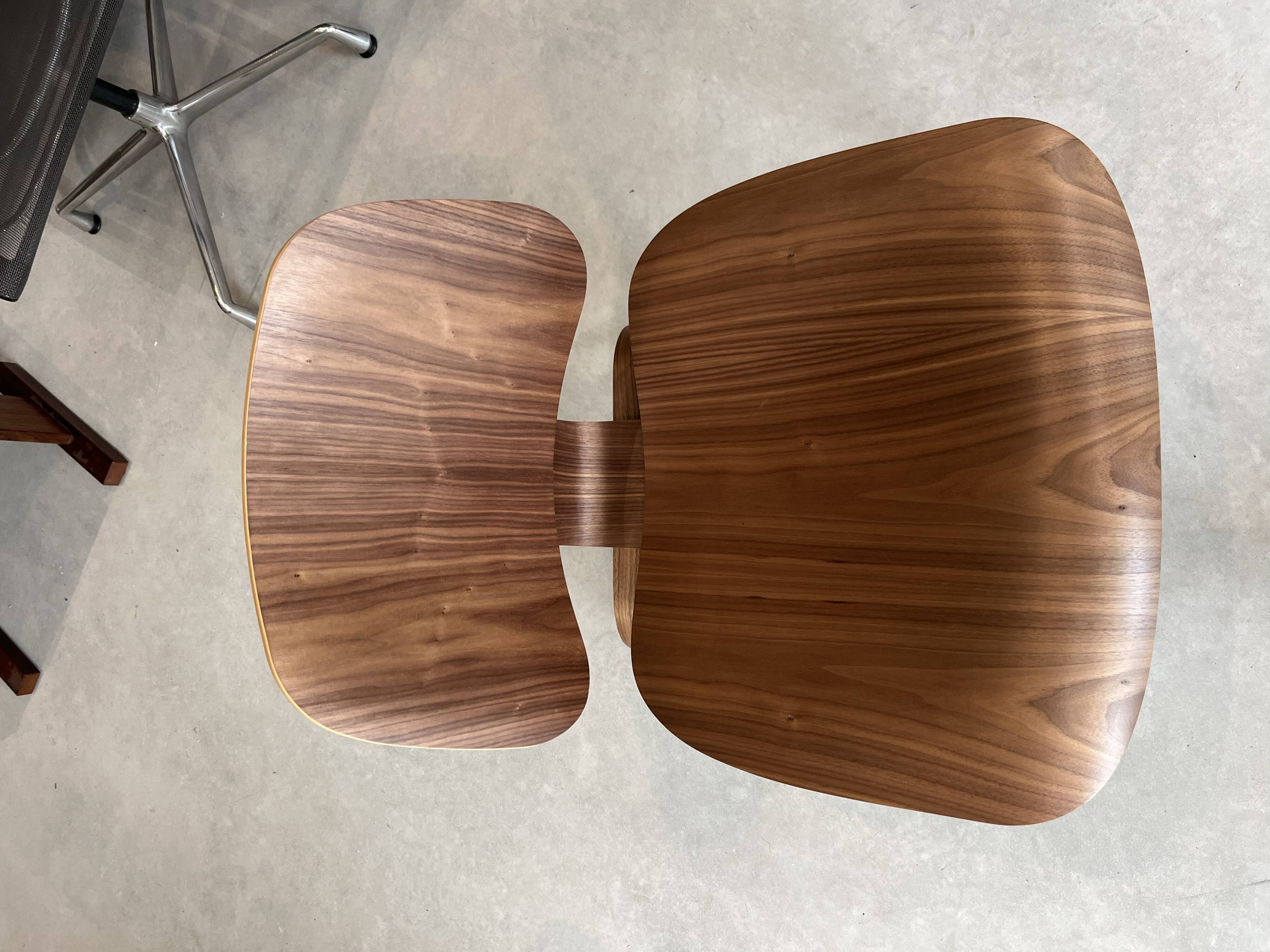 Charles & Ray Eames LCW Walnut Lounge Chair for Herman Miller