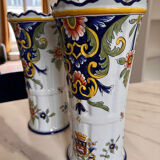 Paire de vases vieux rouen
