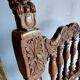 Paire rare de chaises sculptées, fabrication italienne du XVIIe siècle.