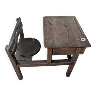 Desk with porcelain inkwell
