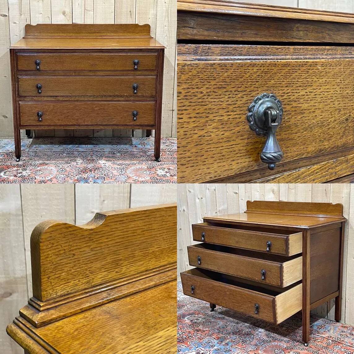 English oak chest of drawers from the 1930s
