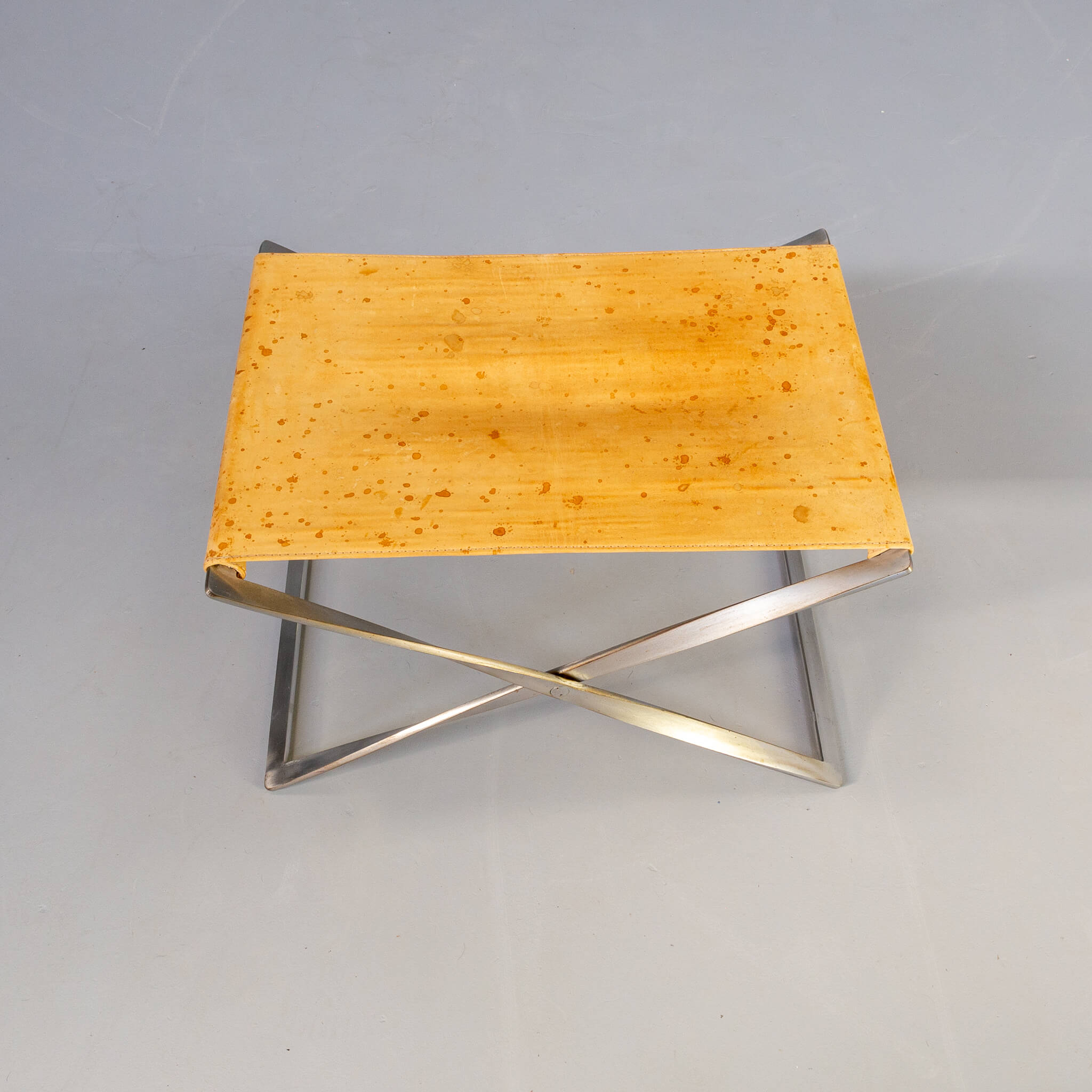 Tabouret pliant Poul Kjaerholm PK91 pour Fritz Hansen