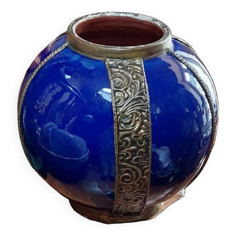 Vase en poterie émaillée