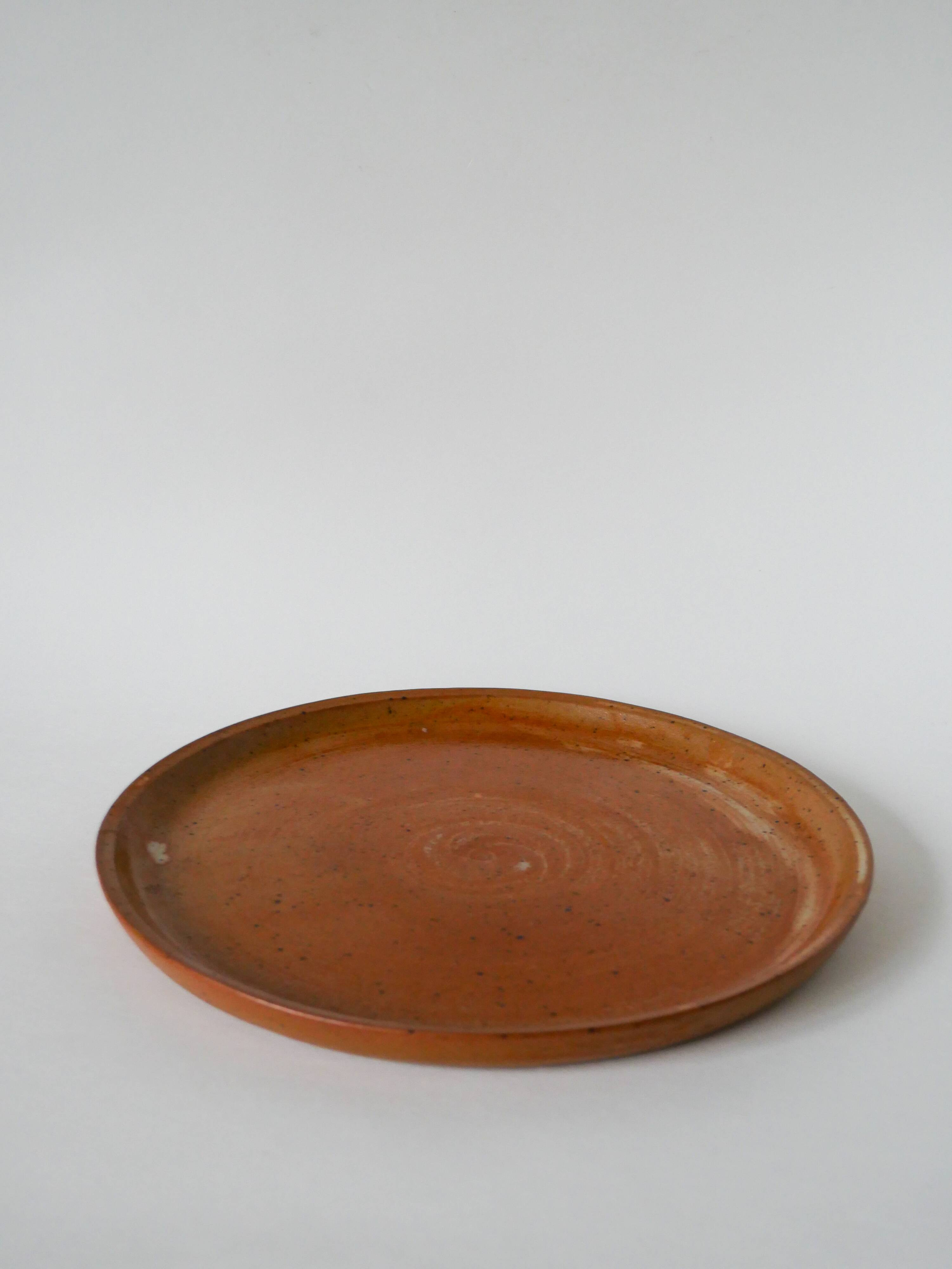 Round glazed stoneware dish, 1970