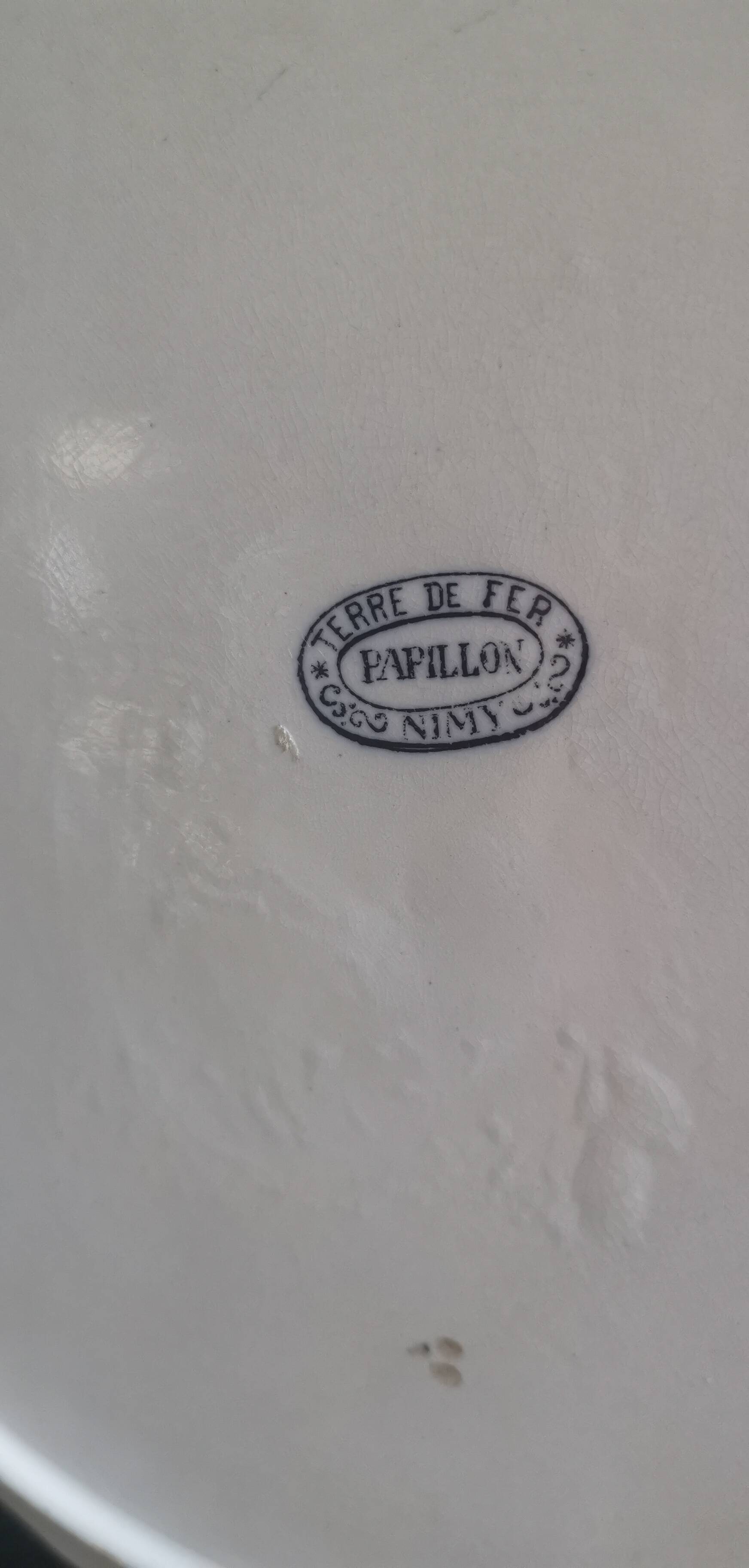 Round earthenware dish "butterflies" model Manufacture Impériale et royale Nimy de Belgique