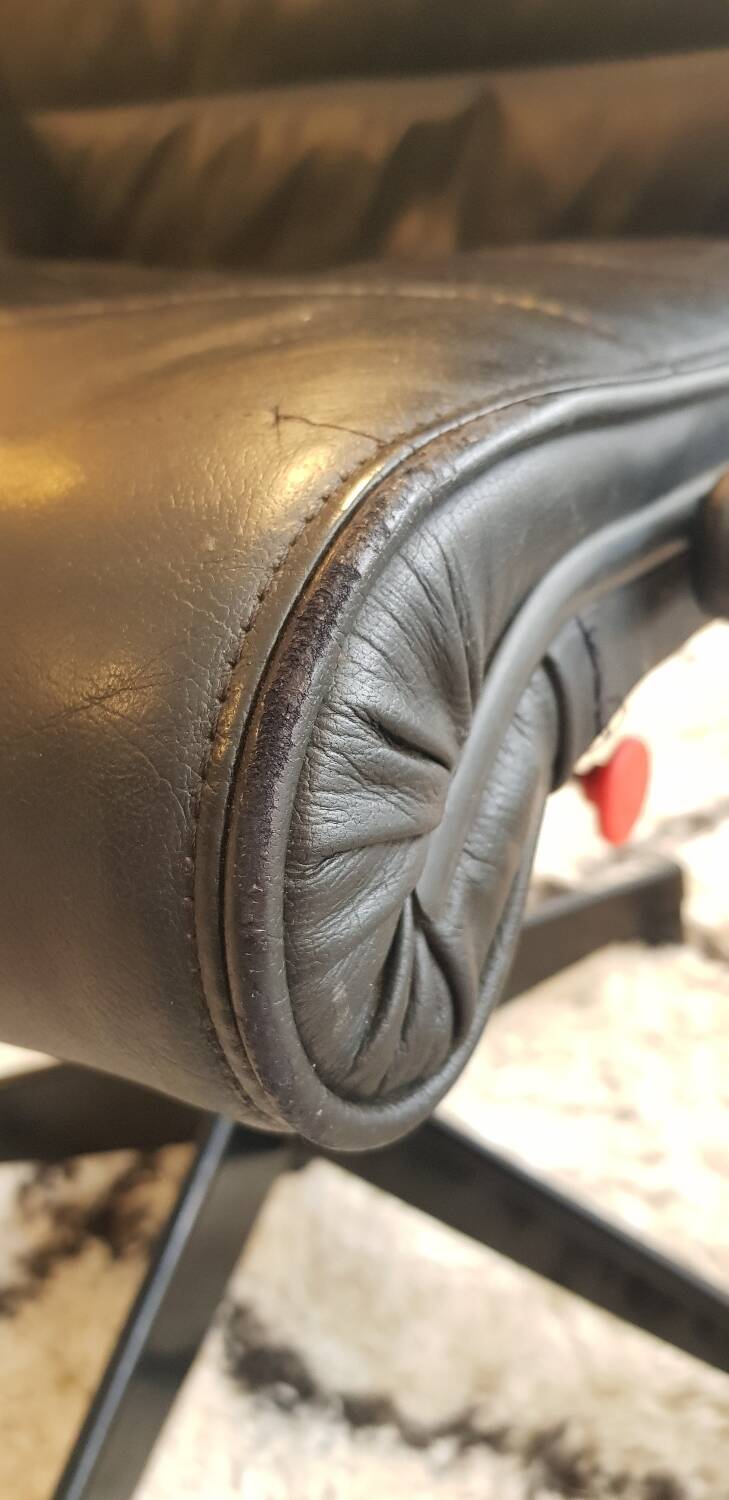 Leather armchair attributed to Richard Sapper