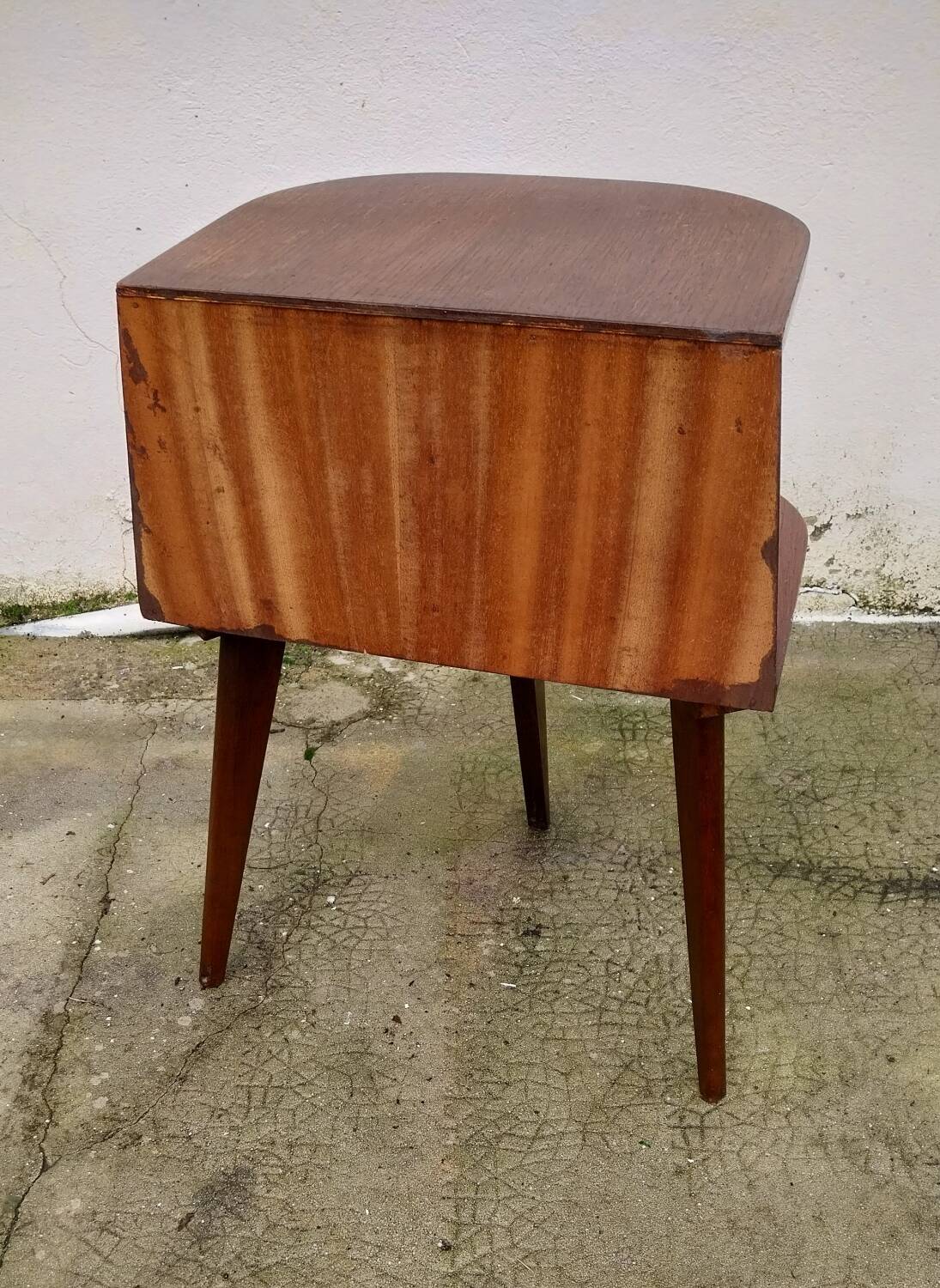 Bedside table