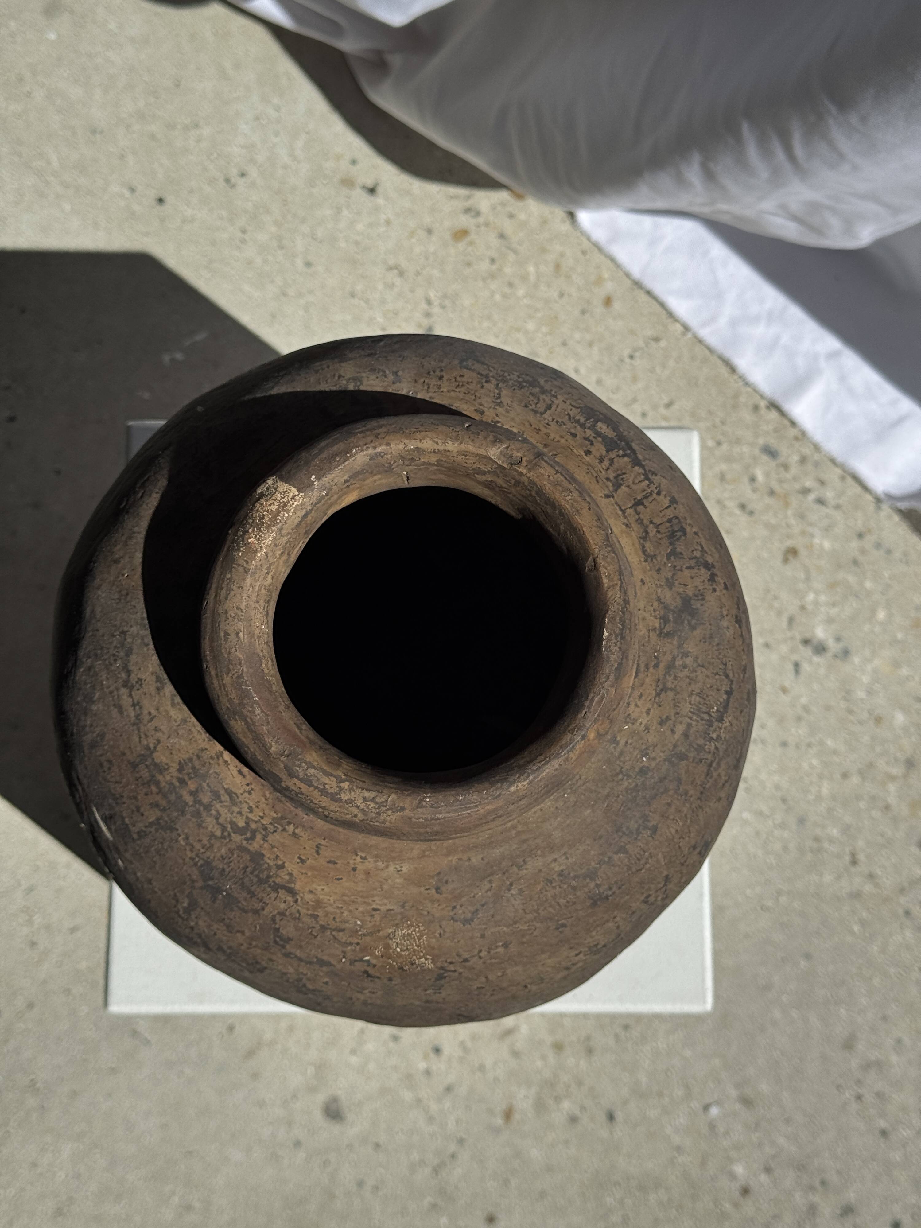Borneo vase in beige terracotta H35 D23