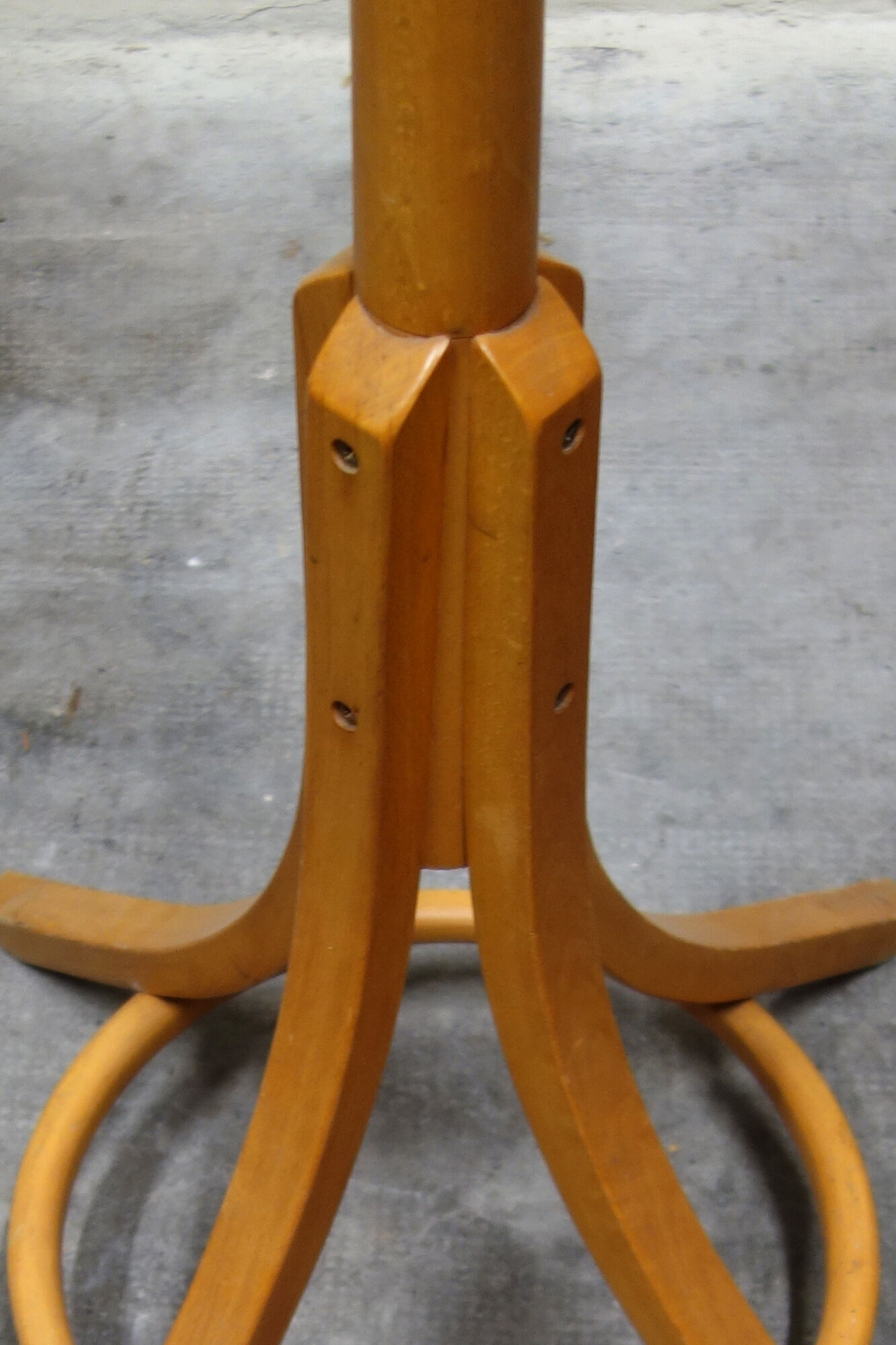 Vintage parrot coat rack