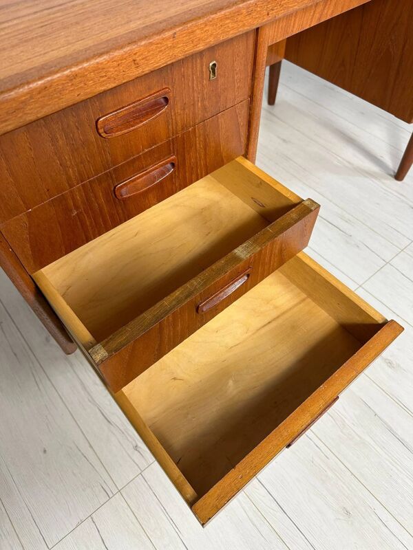 Bureau d'écriture danois en teck minimaliste vintage des années 1960
