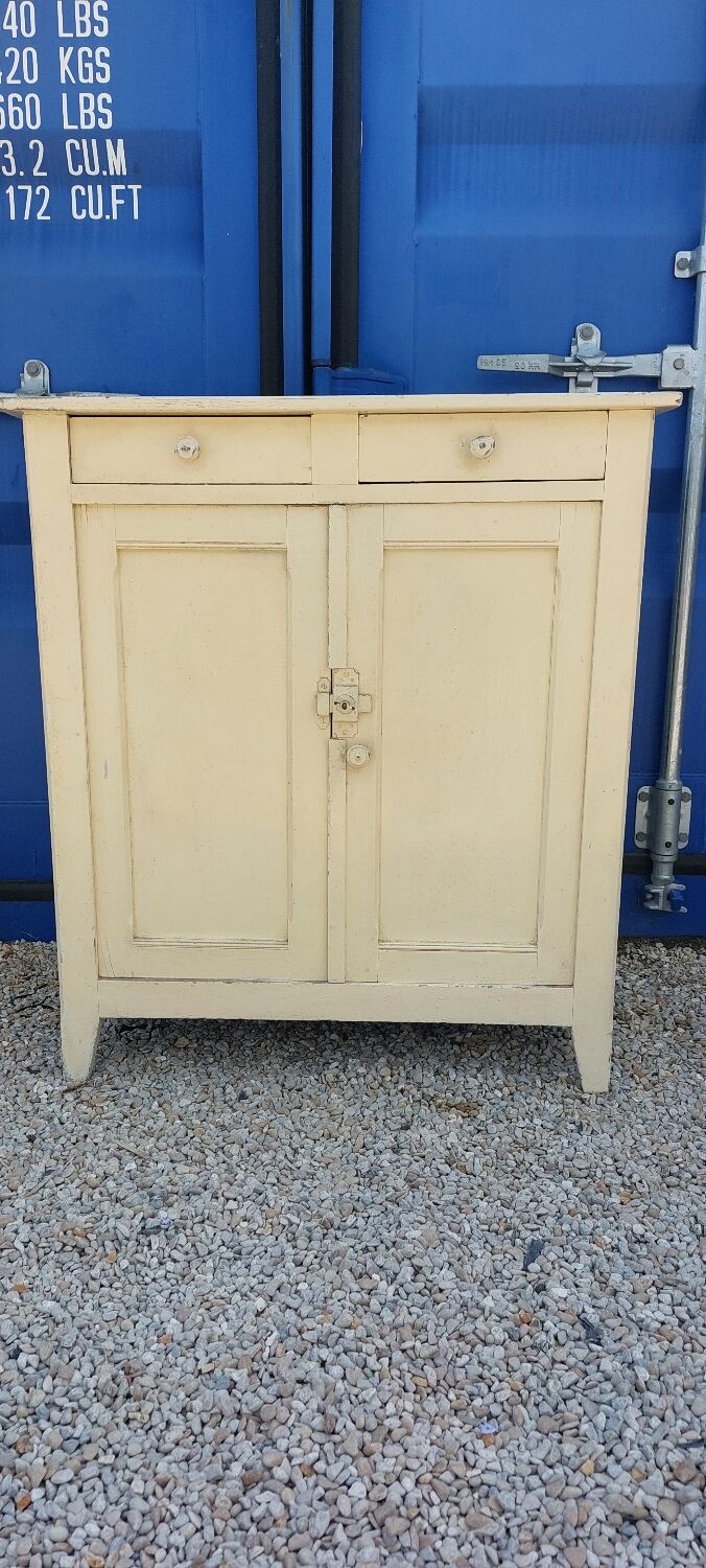 White Parisian buffet