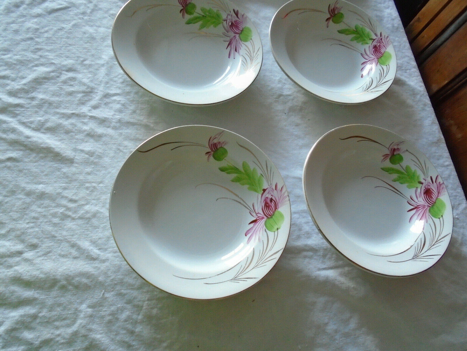 6 assiettes fleurs roses creuses anciennes Saint Amand faience