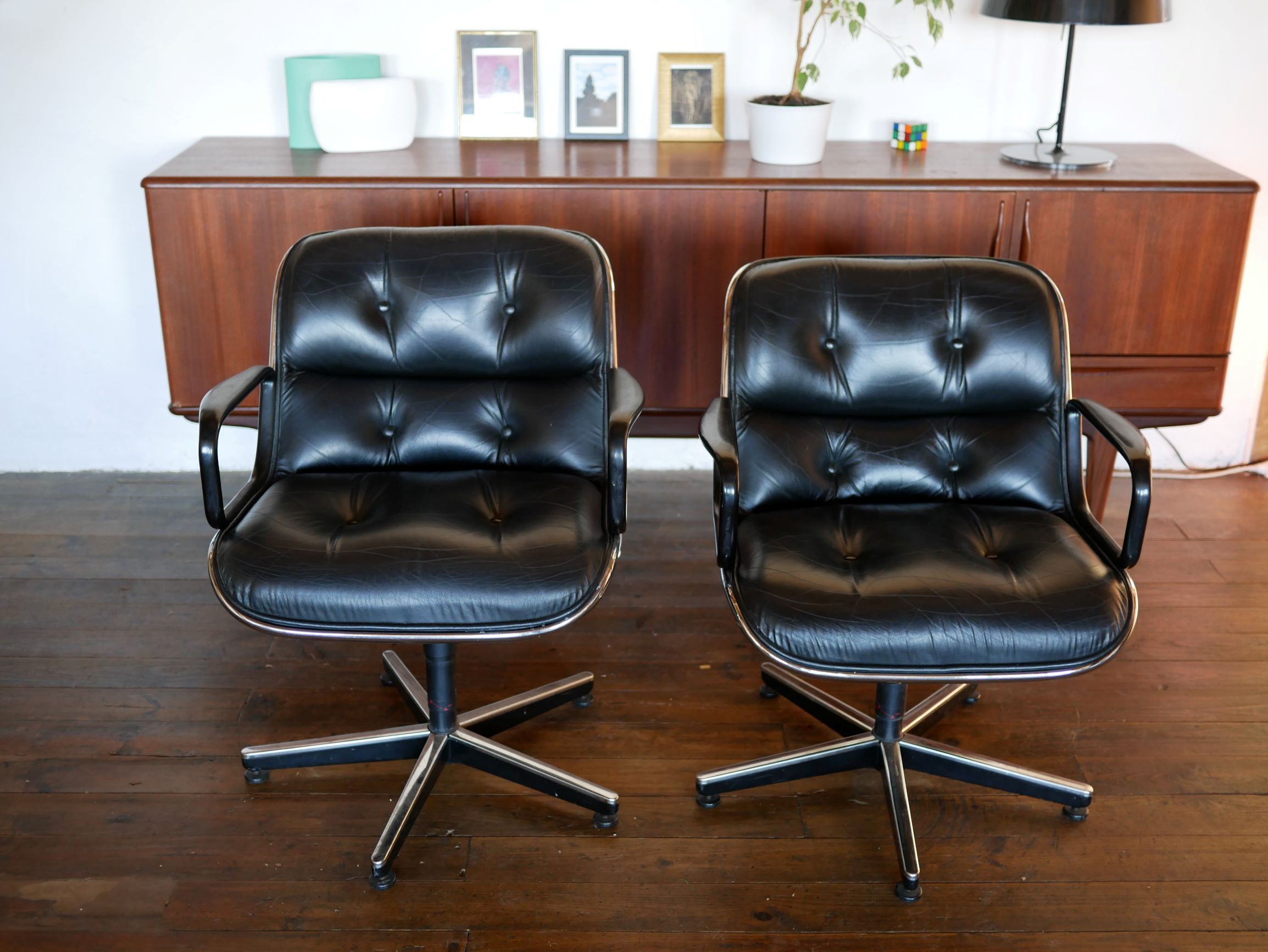 Leather armchair black by Charles Pollock for Knoll International