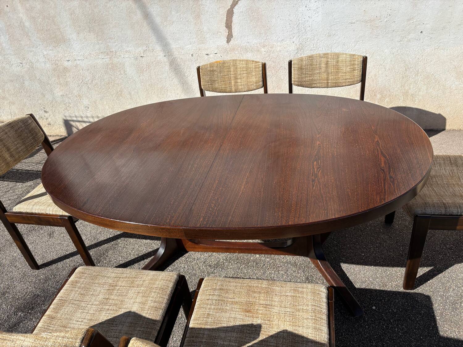 Table and 6 chairs set by Baumann