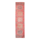 Tapis couloir vintage corail et beige aux motifs orientaux adoucis