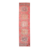Tapis couloir vintage corail et beige aux motifs orientaux adoucis