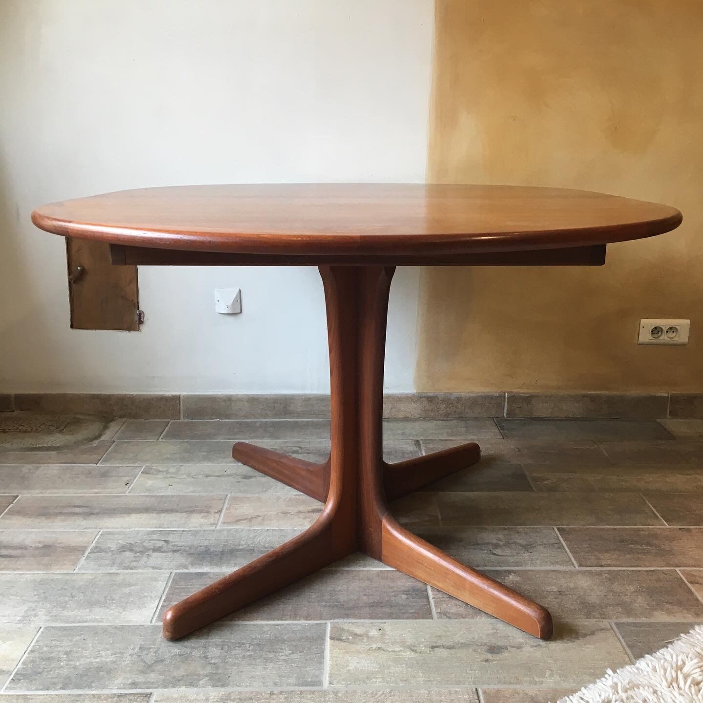 Teak table