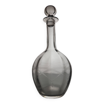 Glass carafe with engraved decoration