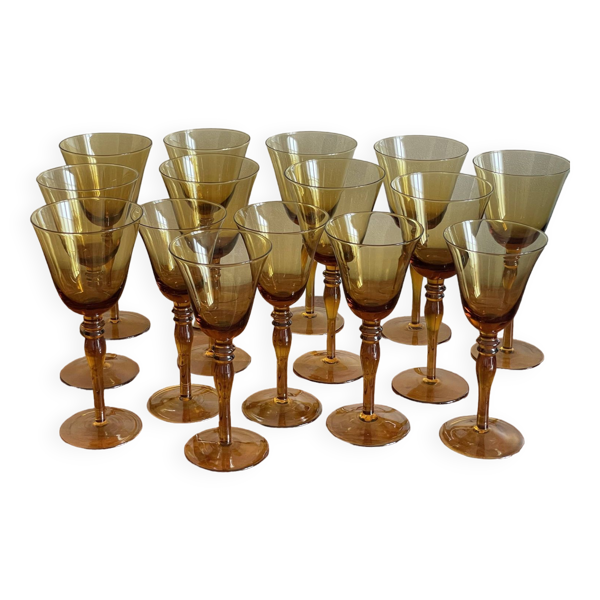 Série de verres à pied en verre soufflé