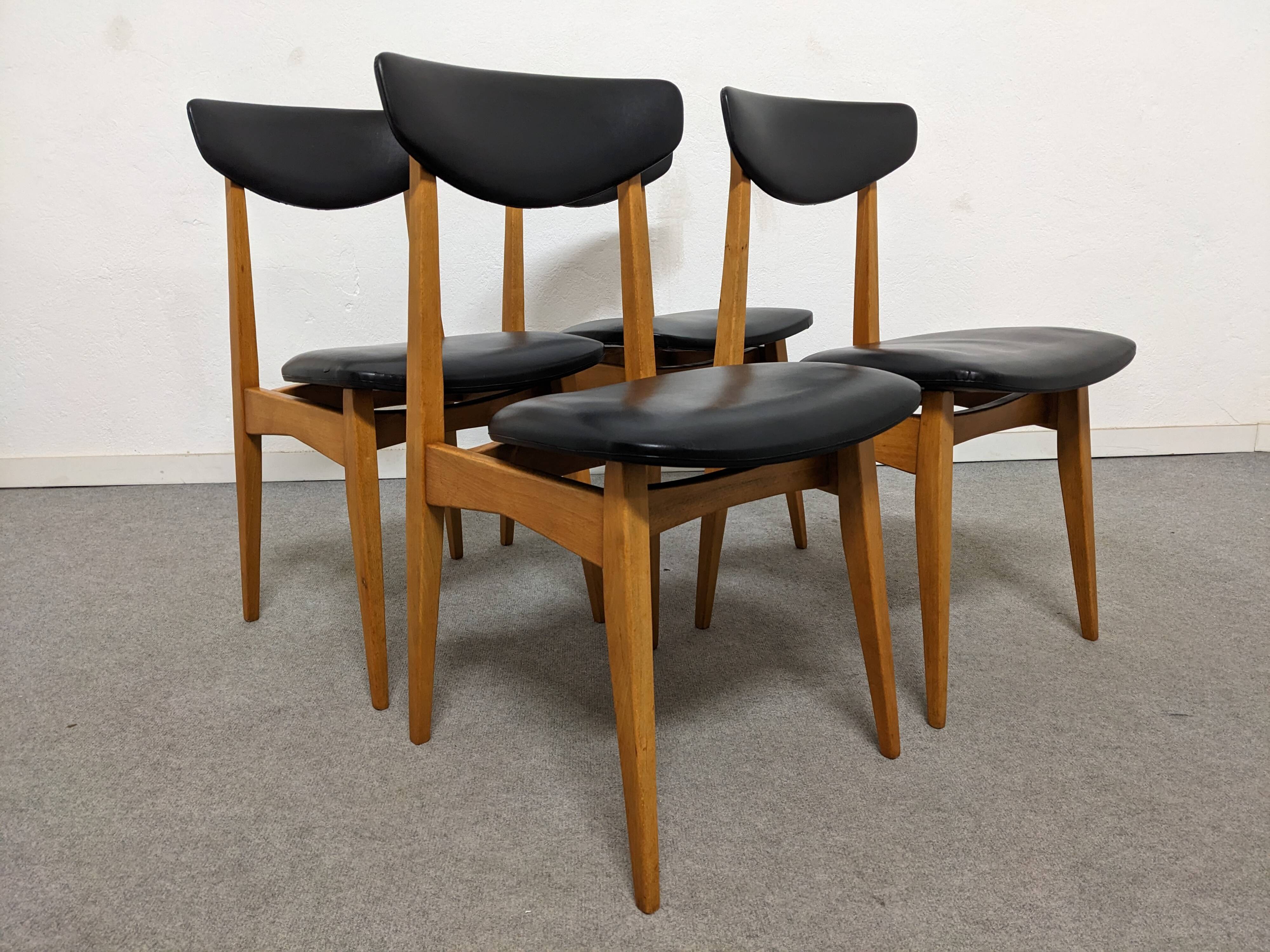 Series of 4 vintage chairs from the 50s/60s
