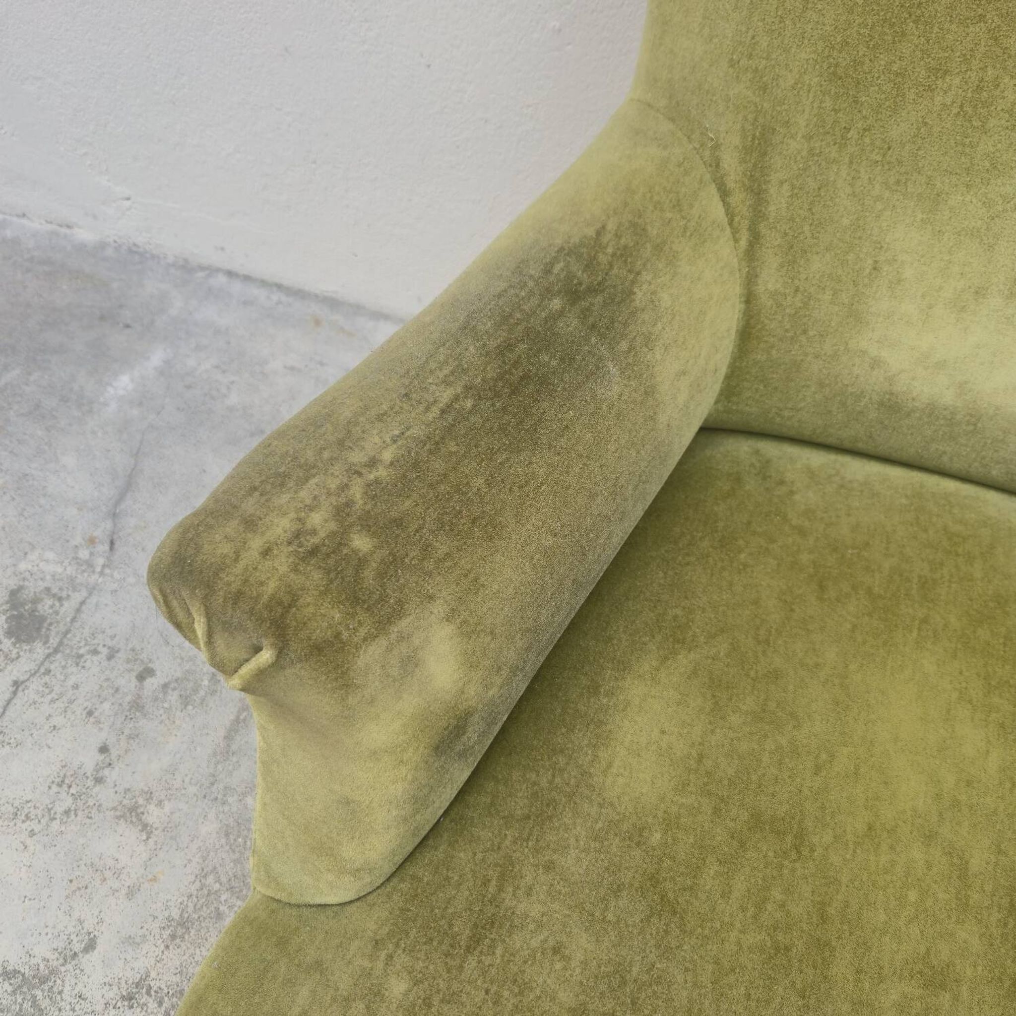 Fauteuil crapaud en velours d'époque napoléon III 19éme
