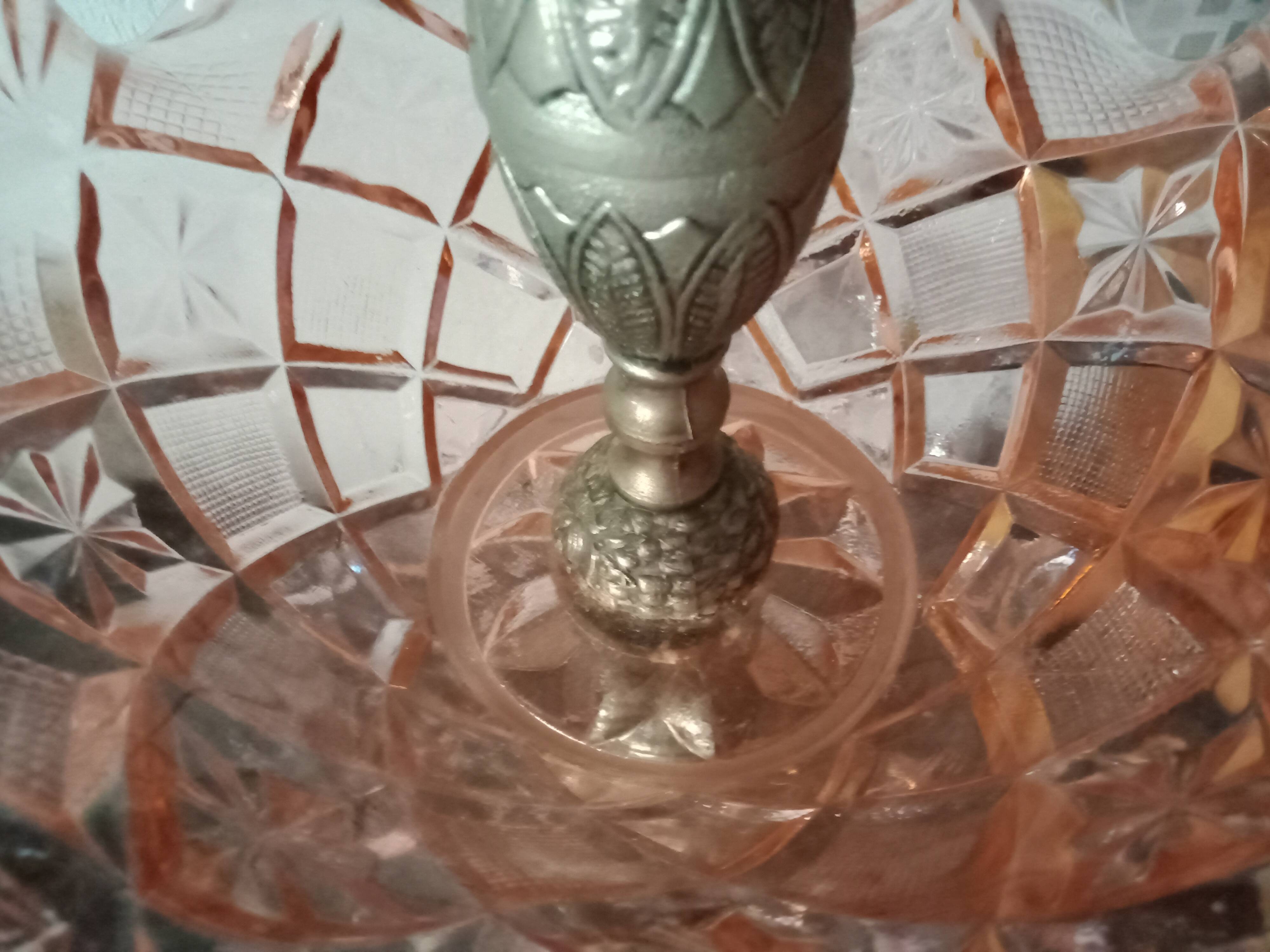 Fruit petits-fours set with two old pink corolla bowls, 19th century frame