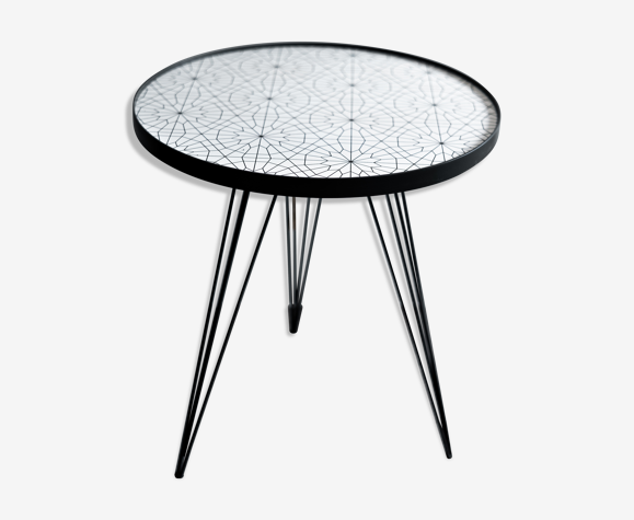Table ronde blanche à motifs