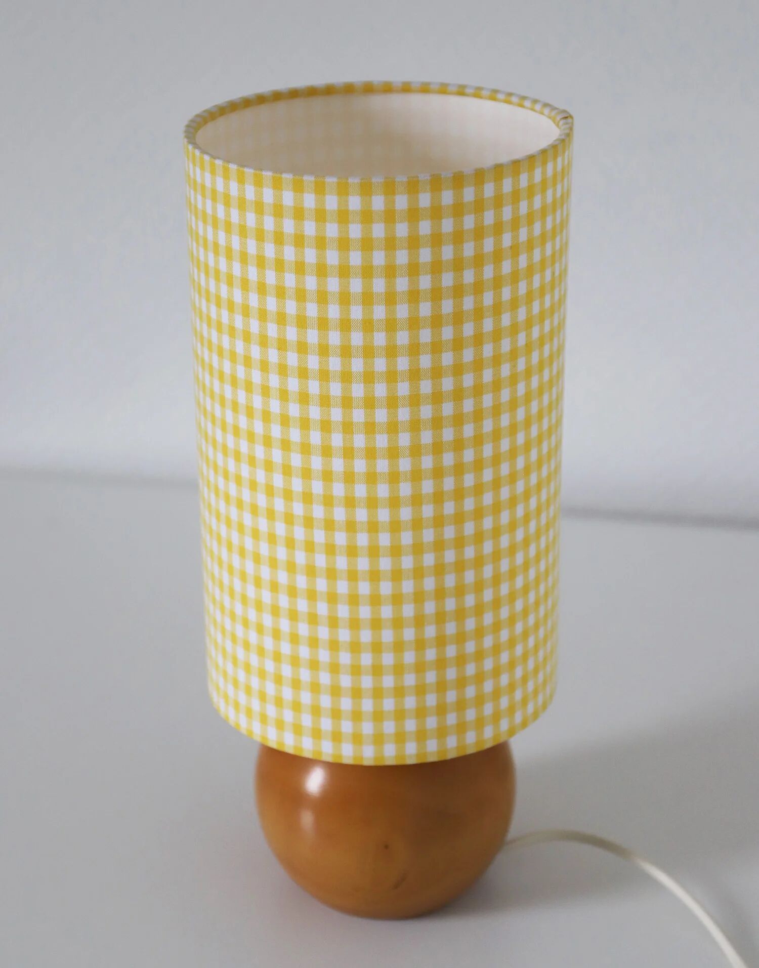 Handcrafted table lamp – Turned wood and yellow Vichy
