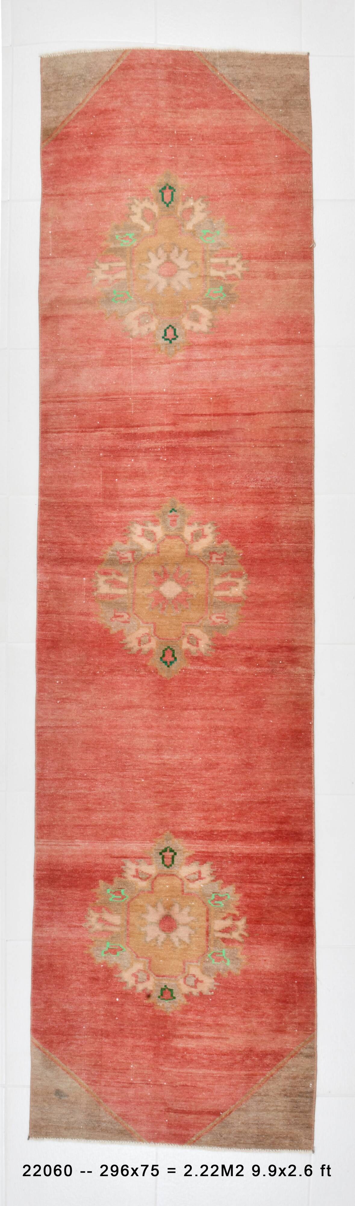 Red & Cream Classic Turkish Runner Rug, 75x296Cm