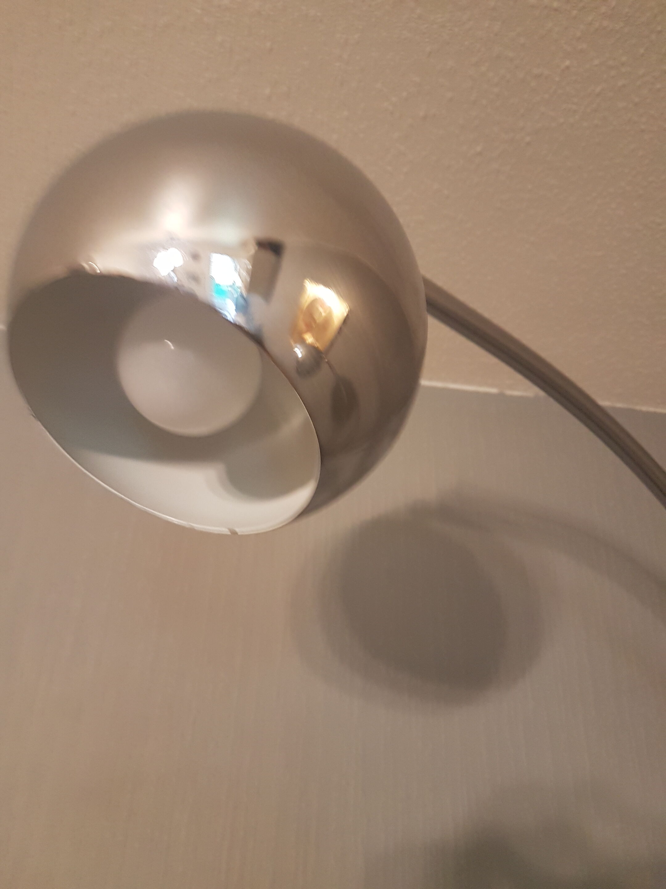 True thrush Gioffredo Reggiani lamppost