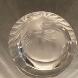 Cup decorated with lion's head signed Lalique