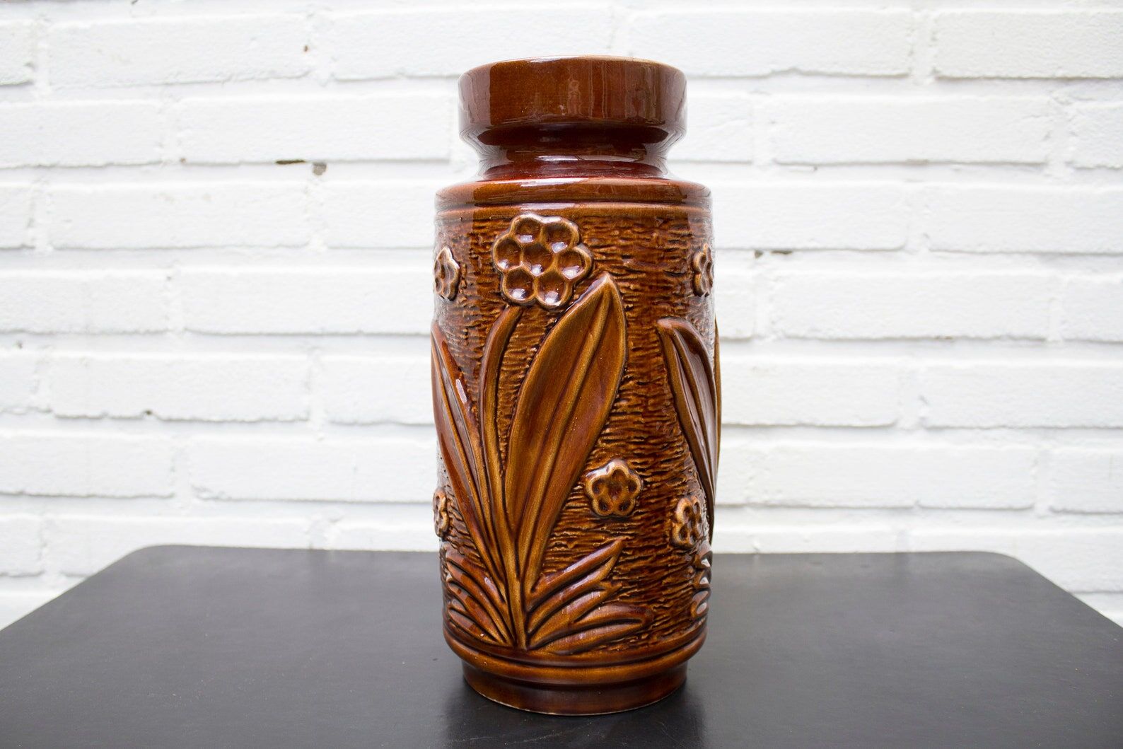 Vase floral vintage, céramique ouest-allemande, Allemagne de l’Ouest